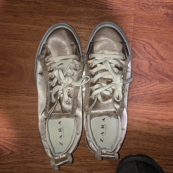 ❗️3/$15❗️Zara sneakers - Picture 2 of 3